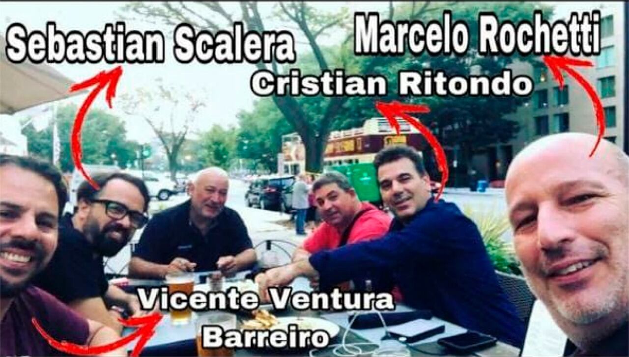 Cristian Ritondo, jefe de una mesa con funcionarios y el fiscal Scalera.