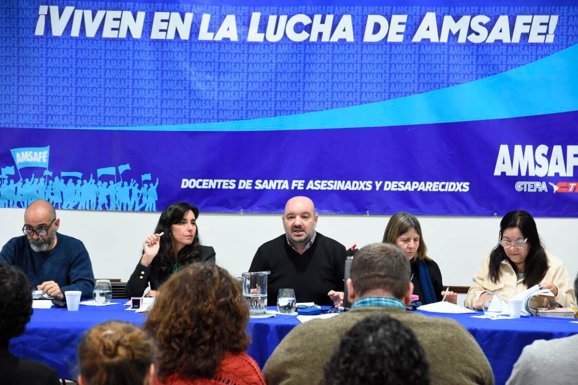 En la Asamblea provincial de Amsafé no hubo ningún voto a favor de aceptar la propuesta salarial.