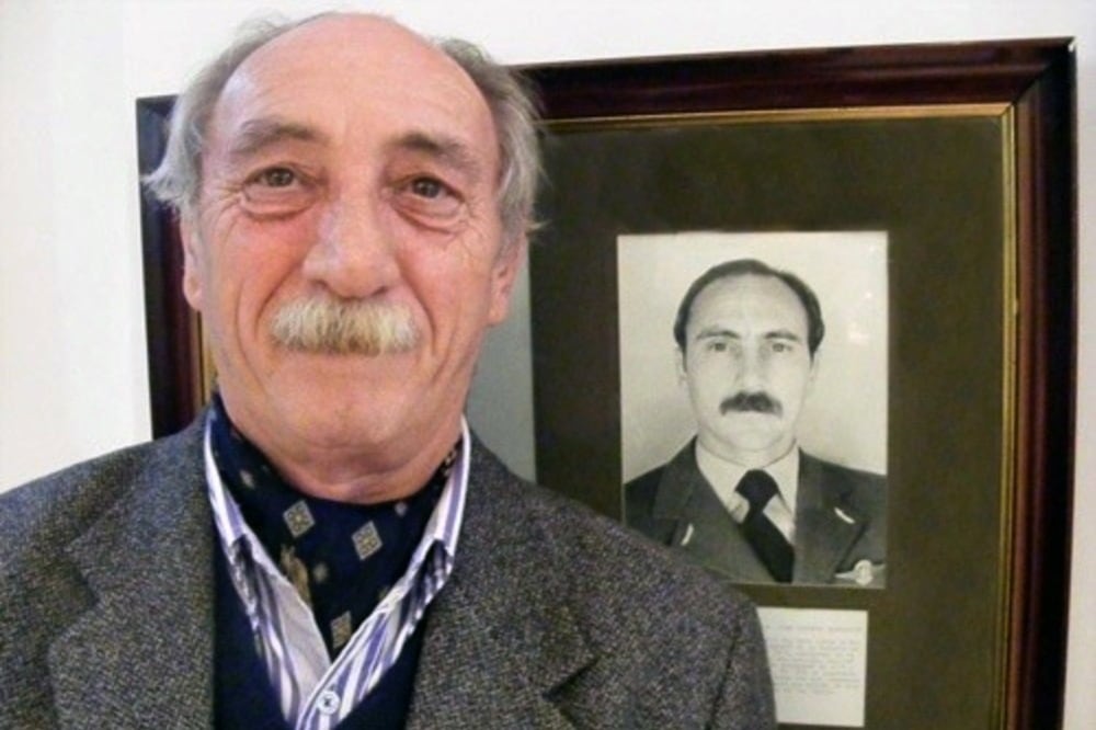 Como subsecretario de Seguridad Pública del gobernador Jorge Obeid, Bernhardt designó como su segundo a un ex suboficial que integró un grupo de tareas.