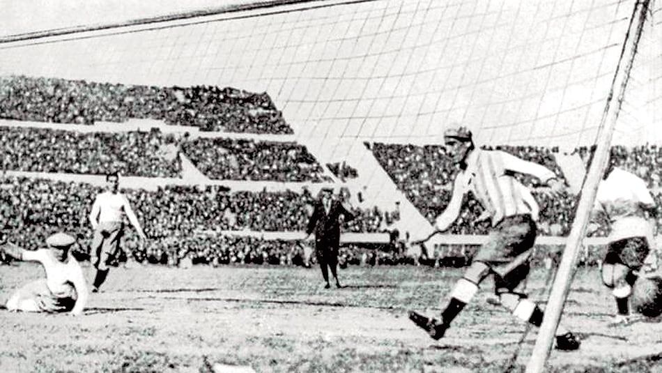 Uruguay fue sede del Mundial en 1930, donde le ganó la final a Argentina.