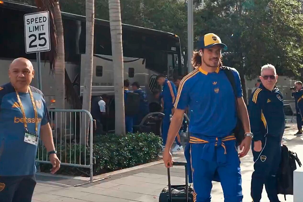 Cavani, recién arribado a Miami junto a la delegación xeneize