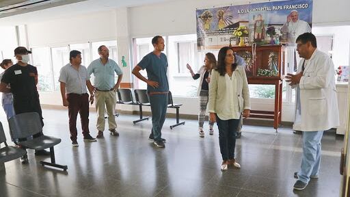 La ministra de Salud, Josefina Medrano, en el Centro de Referencia