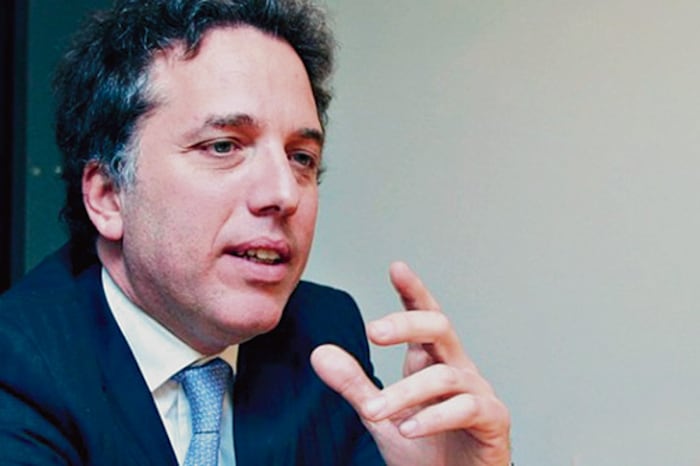 Nicolás Dujovne es columnista de La Nación y coconductor de un programa del canal TN.