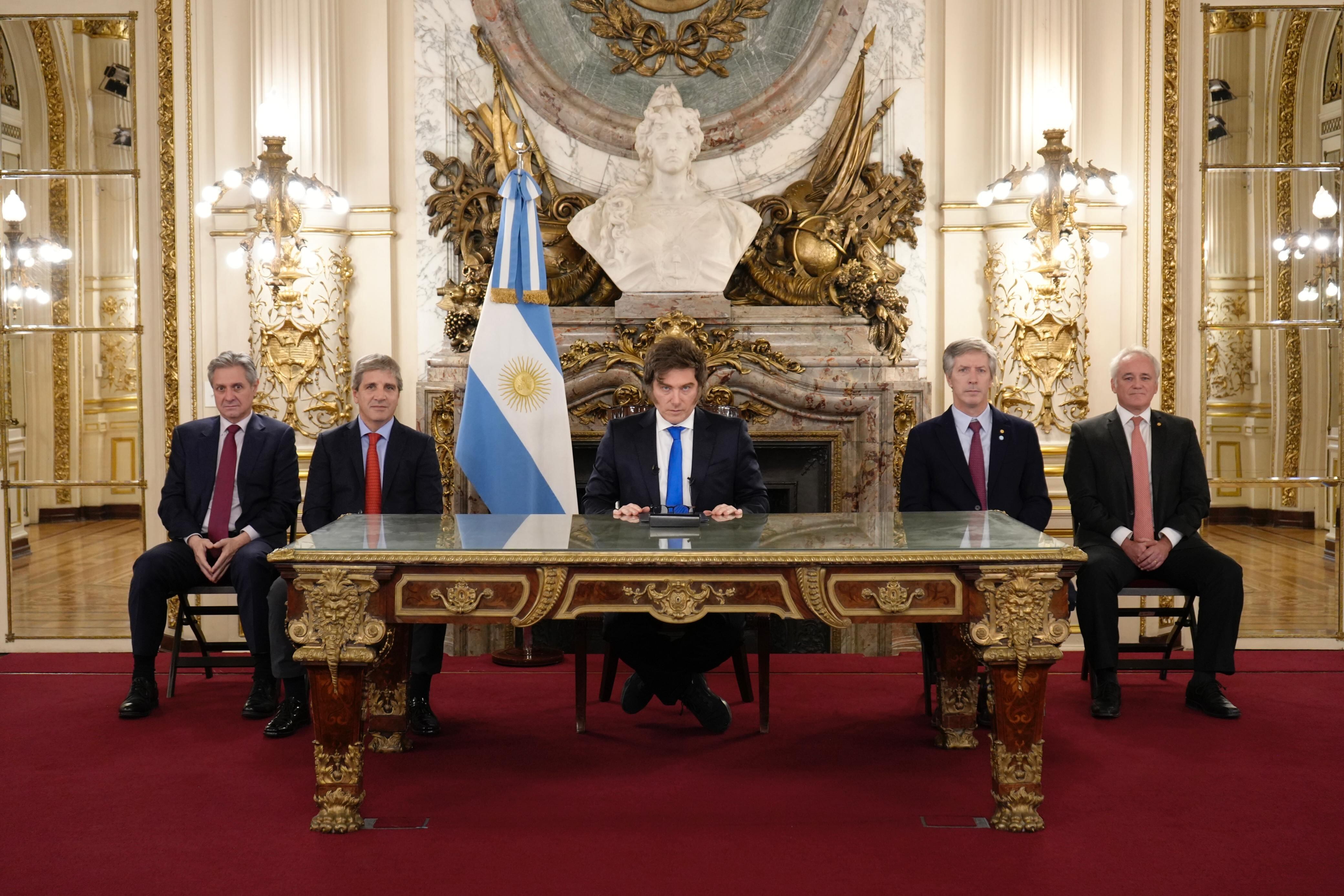 La conducción económica, hacedores de una política que sólo enriquece a los capitales financieros