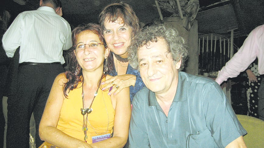 Marta Tenewicki (a la izquierda) junto a colegas en un encuentro de economistas en Cuba, 2008.