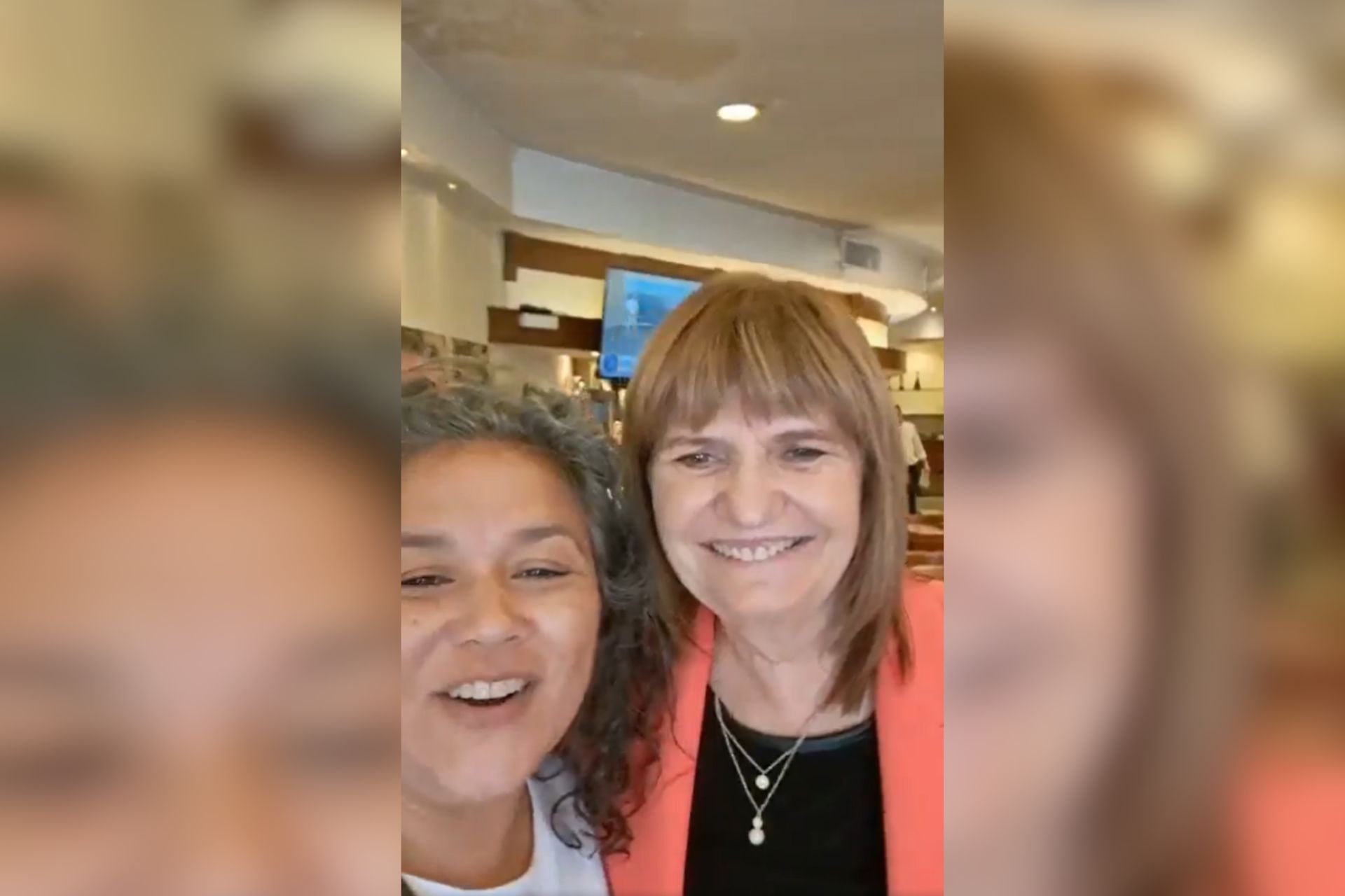 Patricia Bullrich fue increpada por una vecina durante una recorrida de campaña
