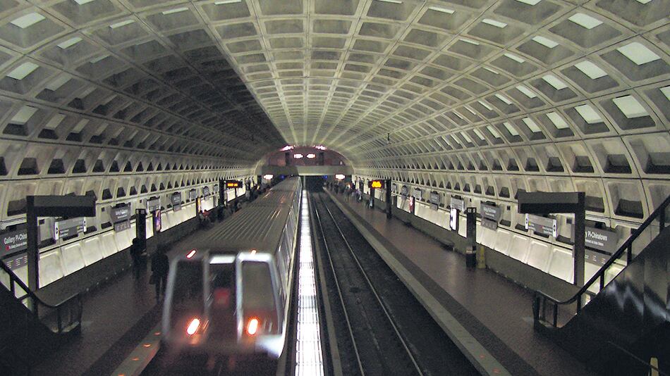 En 2011, viajaron 310 millones de pasajeros y 2016 cerró con 304 millones. La tarifa subió 580 por ciento.