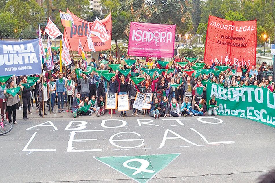 El movimiento de mujeres tiene “expectativas positivas”.