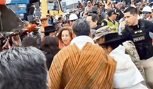 Abucheos e insultos en Ayacucho contra la mandataria se registraron en las primeras horas de la mañana del sábado