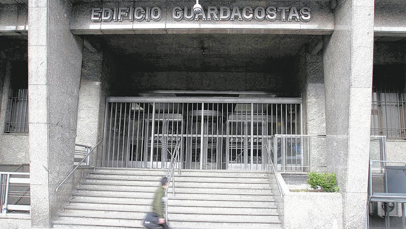 El juez Ramos Padilla allanó la sede de Prefectura en busca de datos que confirmen el rol del prefecto Luffi en los espionajes de D’Alessio.