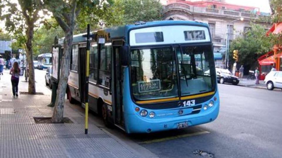 El paro de colectivos se realizan en algunas provincias y en otras no.