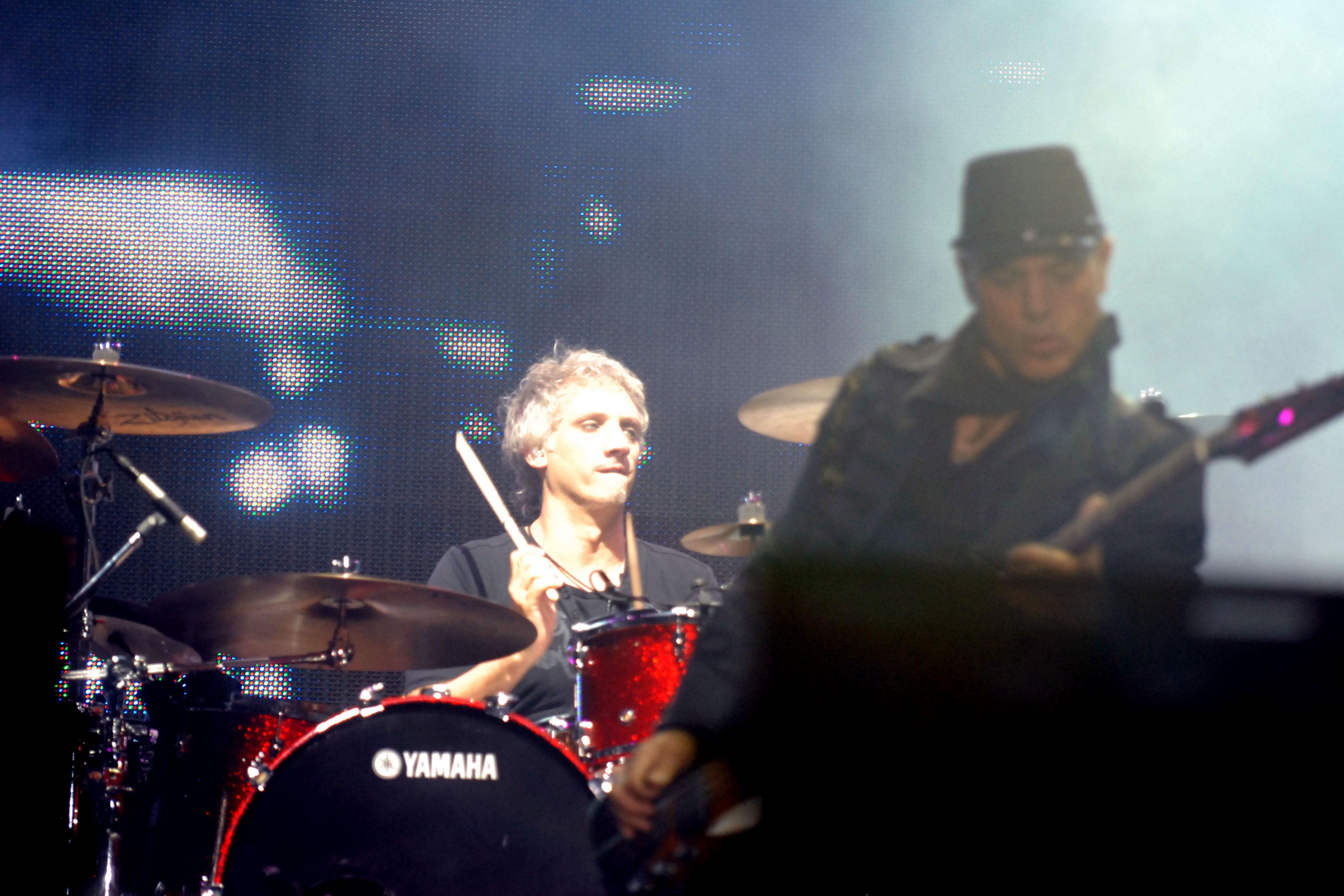 Charly Alberti y Zeta Bosio durante la gira "Me verás volver".