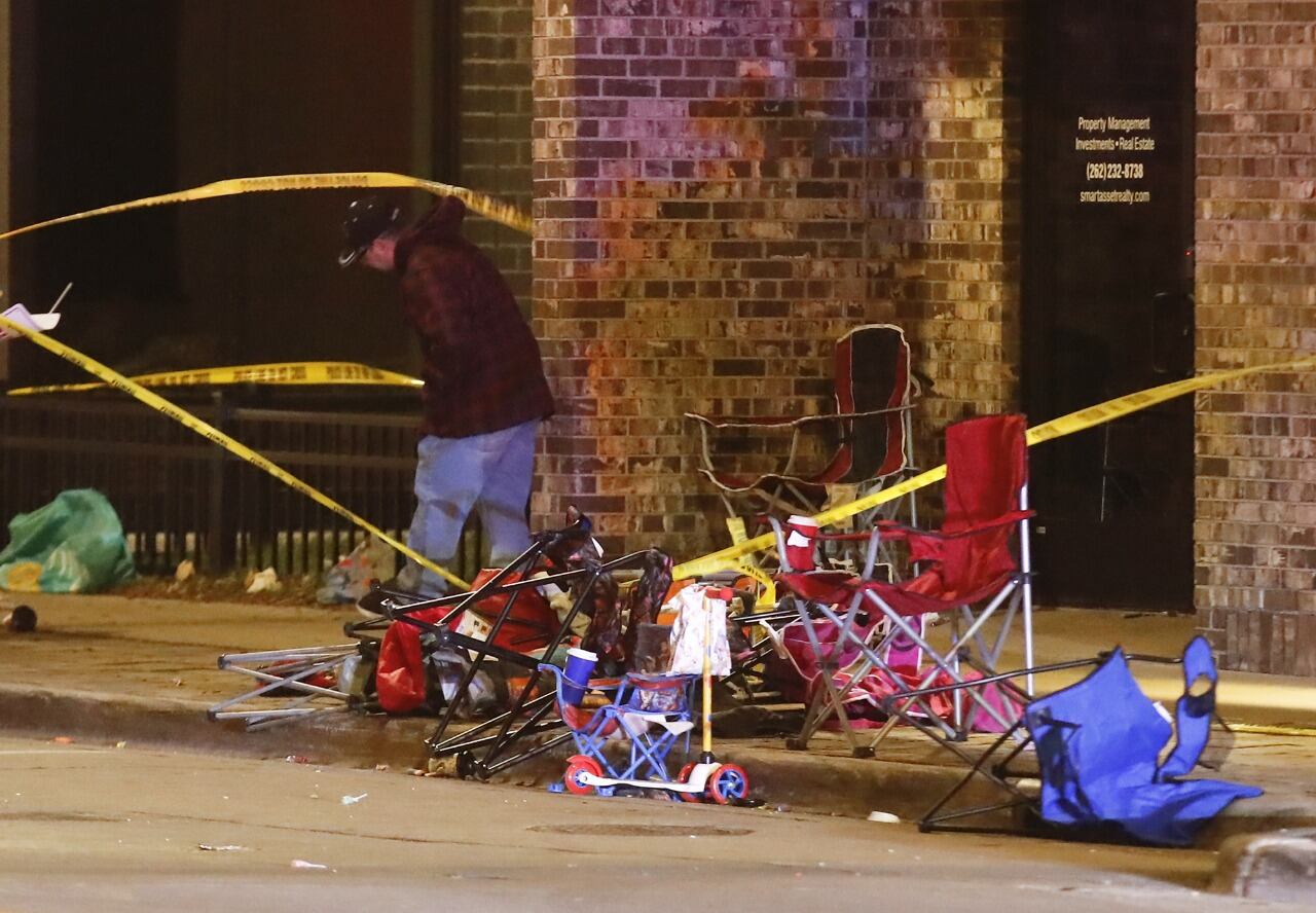 Darrell Brooks Jr está acusado de haber atropellado con su camioneta a la gente que participaba este domingo de un desfile navideño.