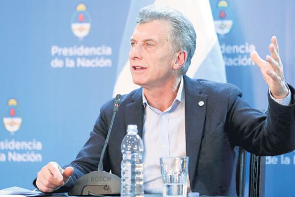 El Presidente viajó a Salta y se mostró junto al más macrista de los gobernadores, Juan Manuel Urtubey.