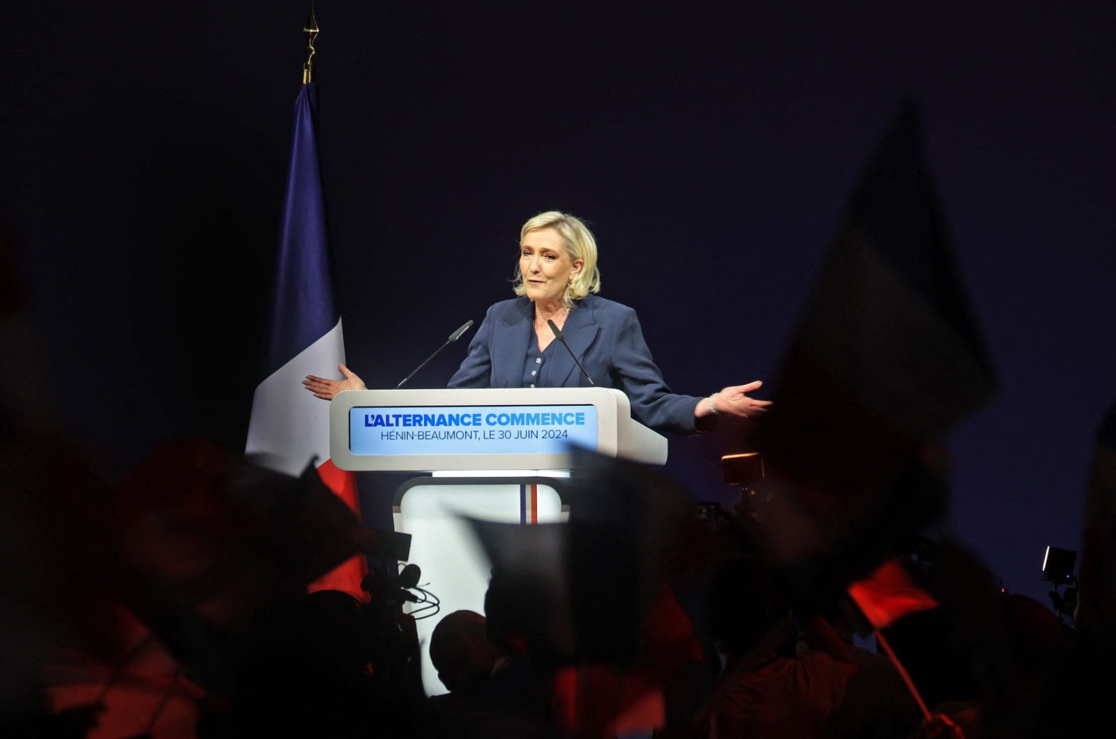 Marine Le Pen festejó en la primera vuelta pero debe revalidar el próximo domingo.