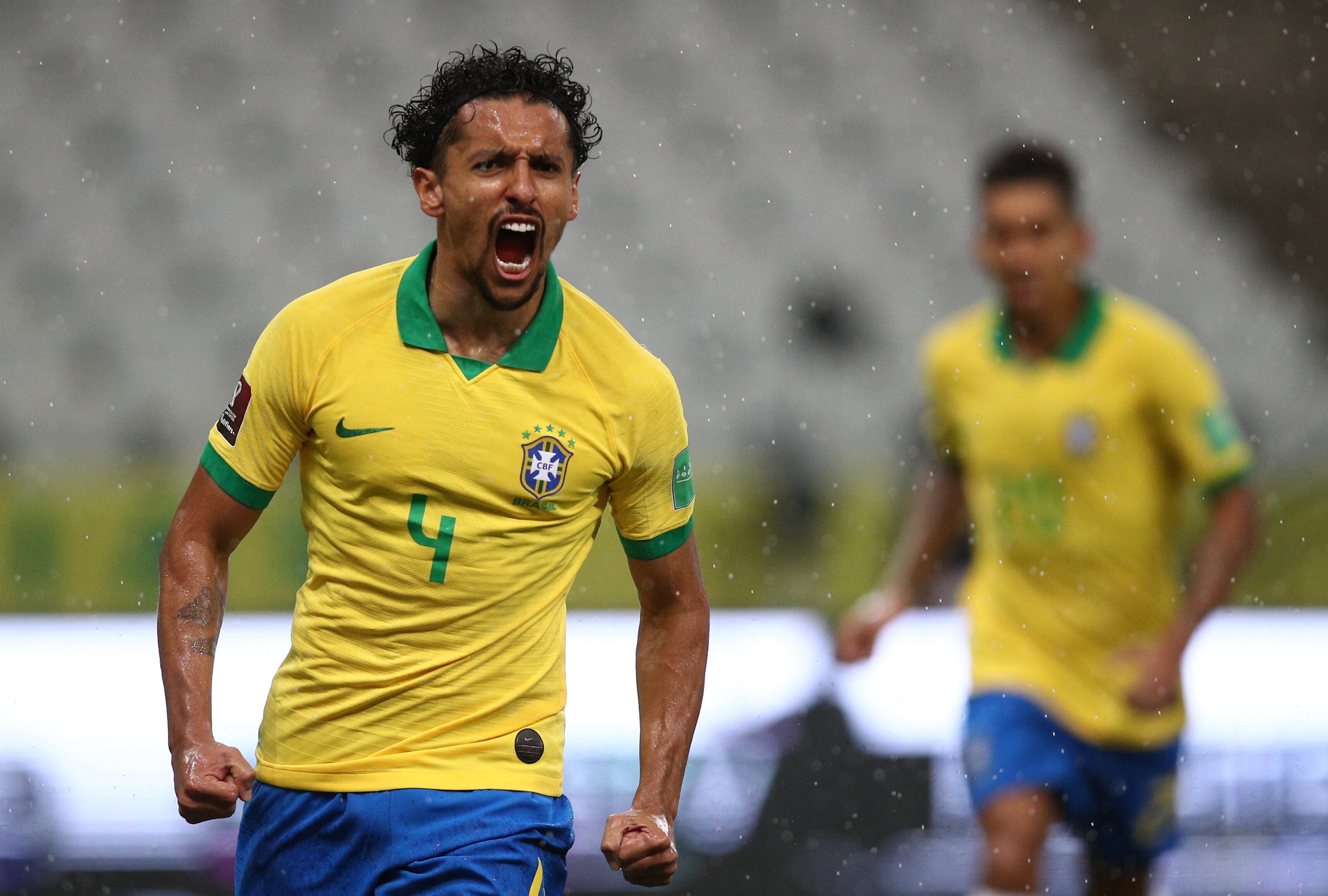 Marquinhos grita el primero de Brasil.