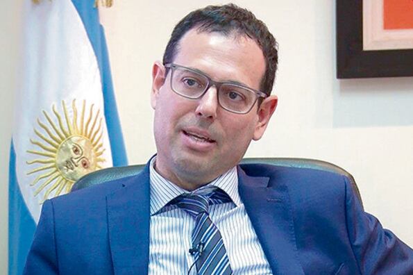 El fiscal Gabriel Pérez Barberá fue removido por el procurador interino Eduardo Casal.