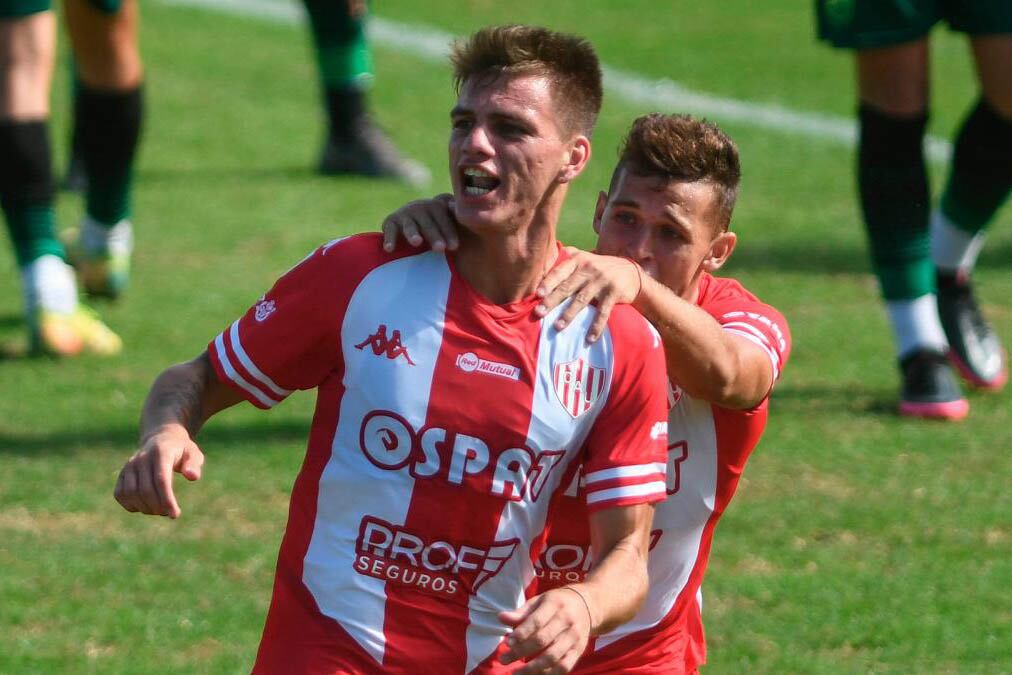 Kevin Zenón puede moverse por toda la banda izquierda