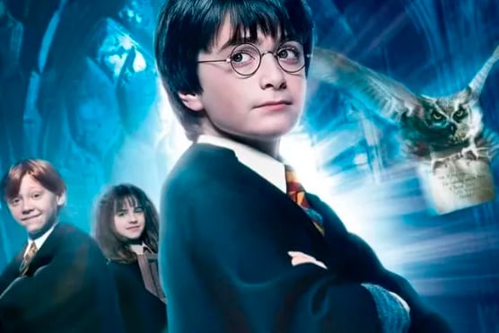 La serie cuenta con el aporte de la autora J. K. Rowling.