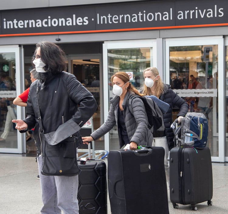 Parte de los varados regresó al país por avión y otro tanto por vías fluviales.