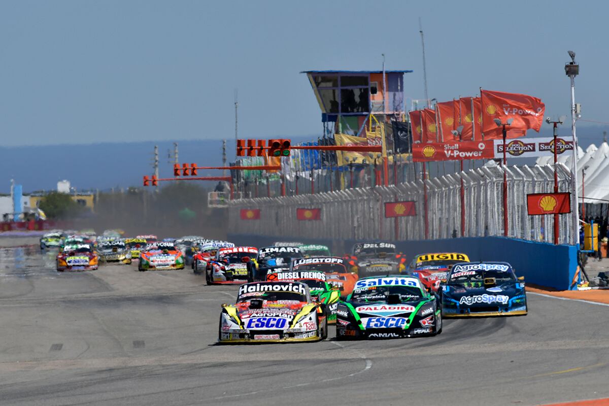 Postal de la última jornada del TC, en San Luis, con triunfo de Mariano Werner y Ford