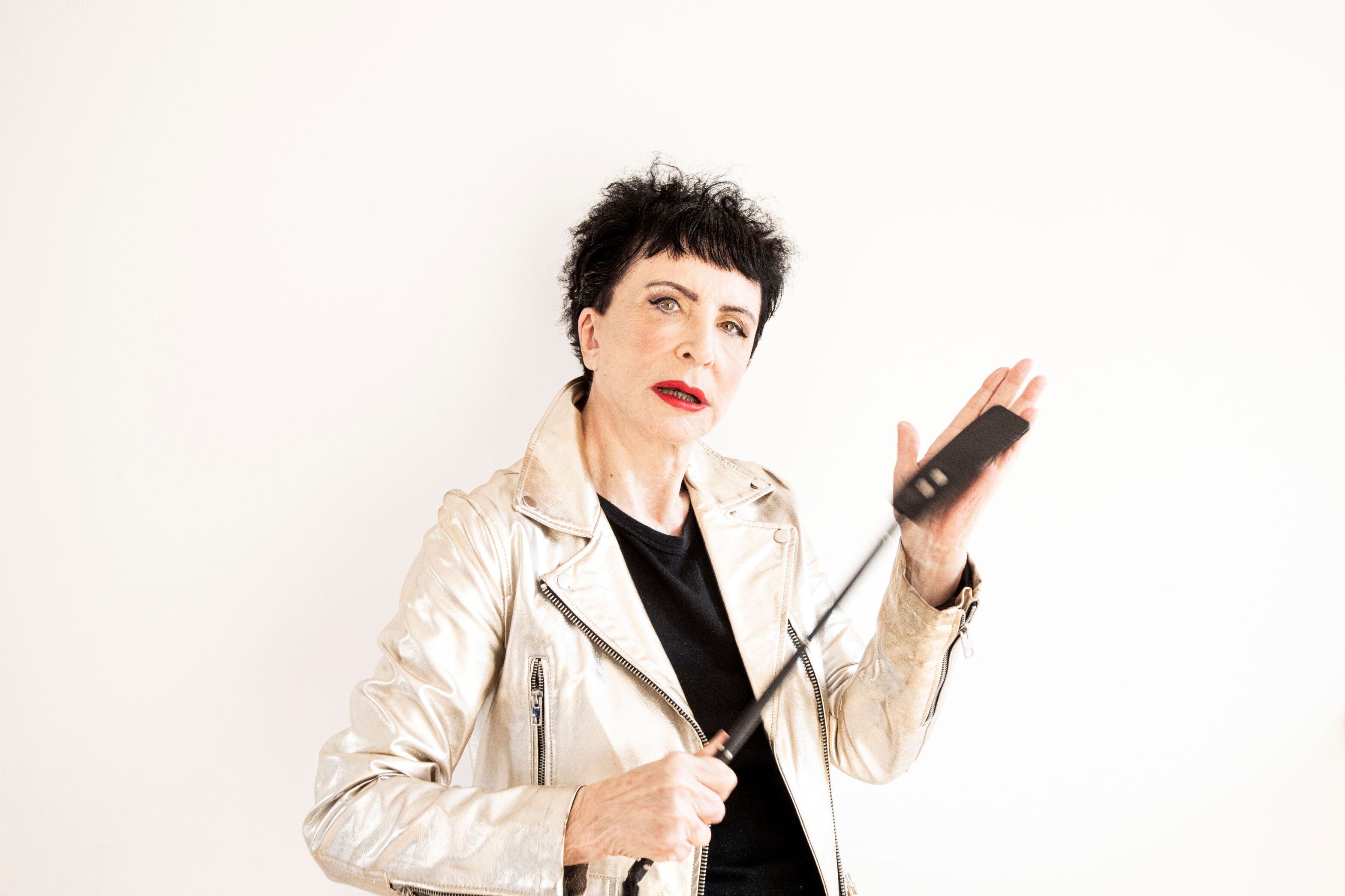 El dispositivo pasión-poder estuvo en el debate de vicepresidentxs, dice Esther Díaz, la filósofa punk.