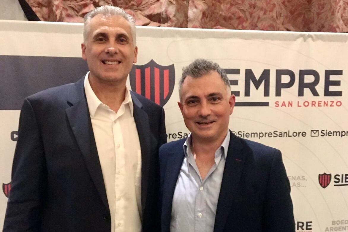 Sebastián Pareja (derecha) en el lanzamiento de la fórmula. 