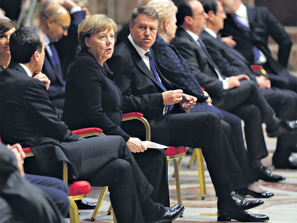 Merkel, el presidente rumano Iohannis y demás líderes europeos visitaron ayer el Vaticano.