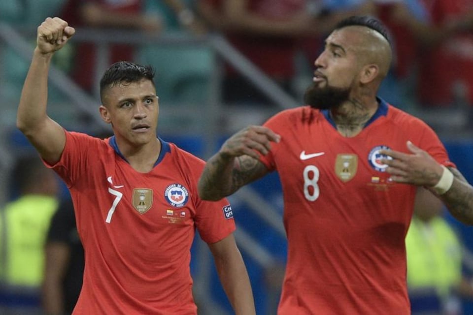 Chile quiere finalizar en la punta del Grupo C ante Uruguay.