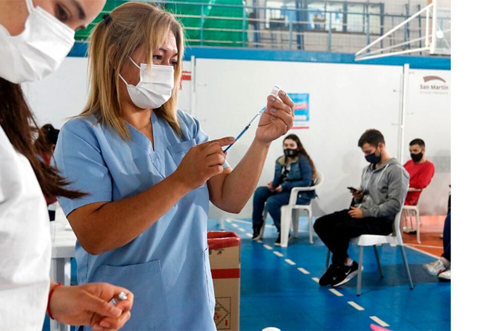 La provincia de Buenos Aires con 636 casos; Tucumán con 261; la Ciudad de Buenos Aires con 242, y Corrientes con 136 fueron las jurisdicciones que acumularon más contagios en las últimas 24 horas.