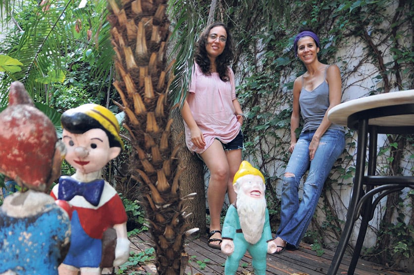 “Cuando uno hace teatro, suele investigar creando”, afirman Mazover y Martínez.