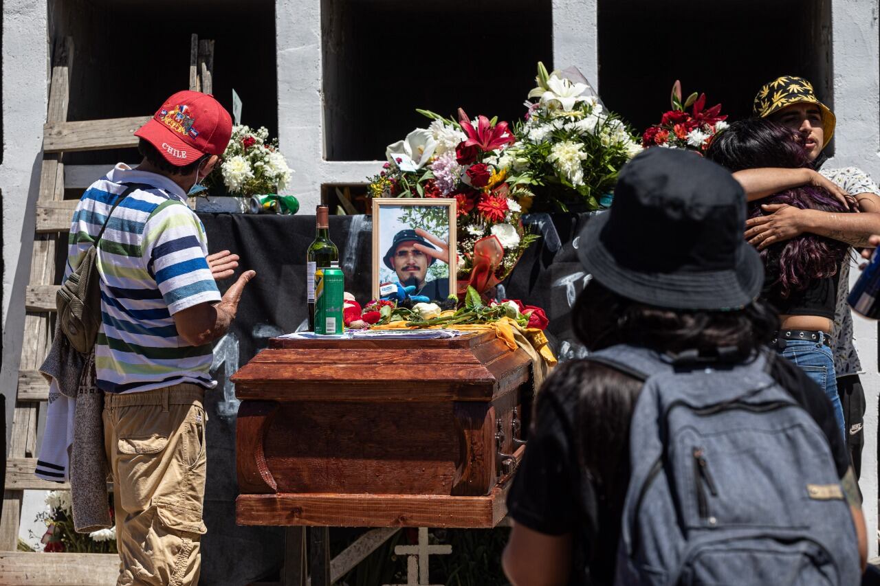 El entierro de Patricio "Patito" Pardo Muñoz, baleado por los carabineros