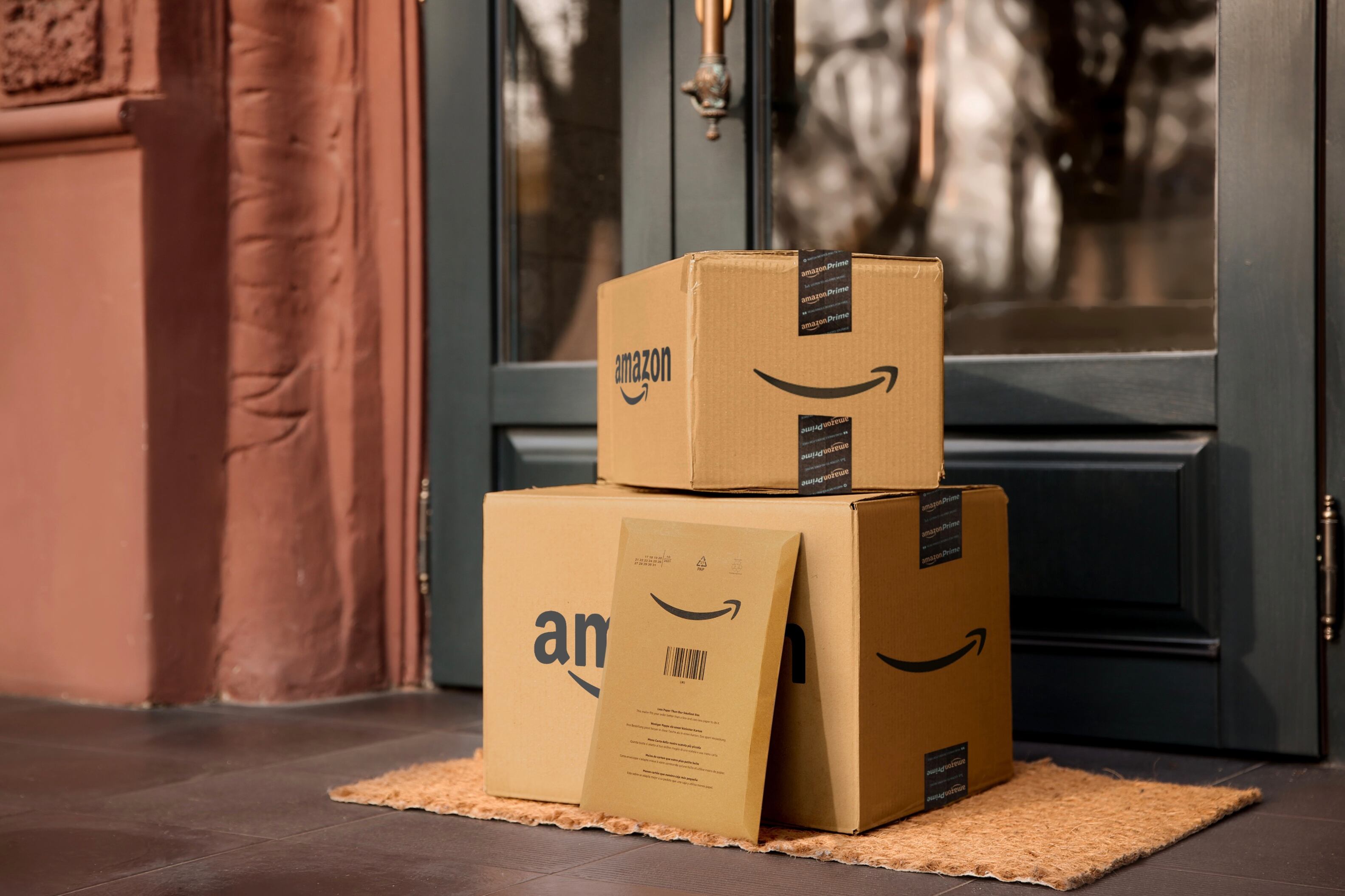 Aunque Amazon no opera directamente en Argentina, cada vez más personas acceden a sus ofertas mediante servicios de courier privado.