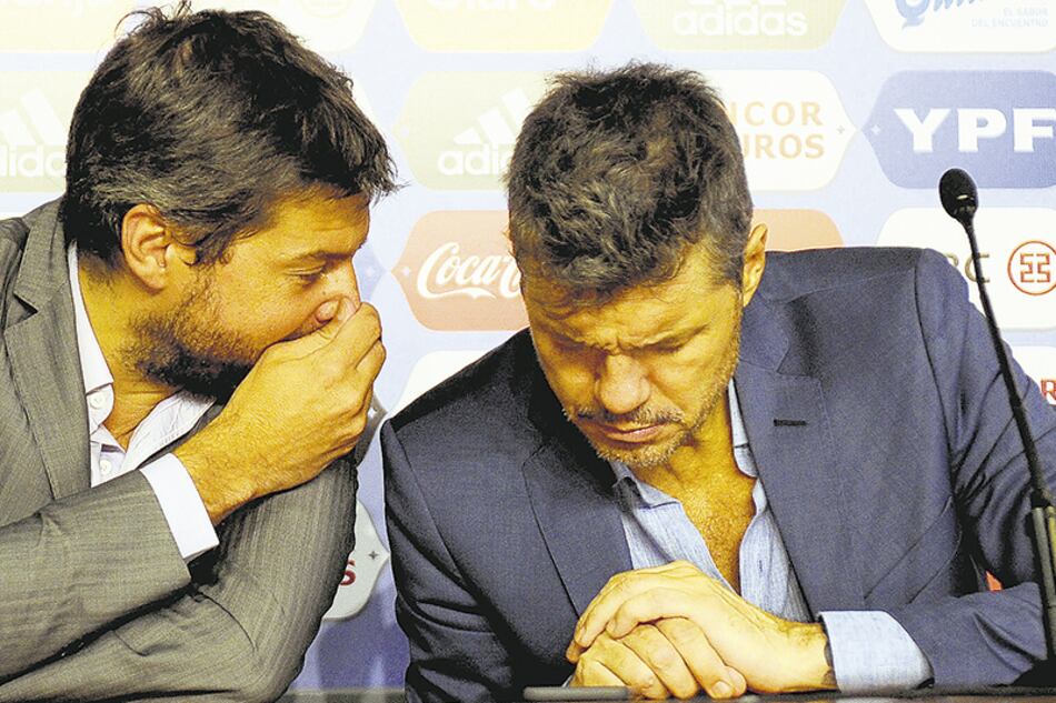 Matías Lamenns, presidente de San Lorenzo, junto a Marcelo Tinelli.