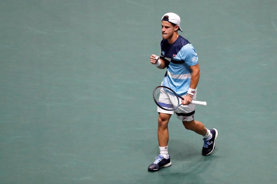 Festeja Schwartzman, porque Argentina tiene una nueva vida en la Davis.