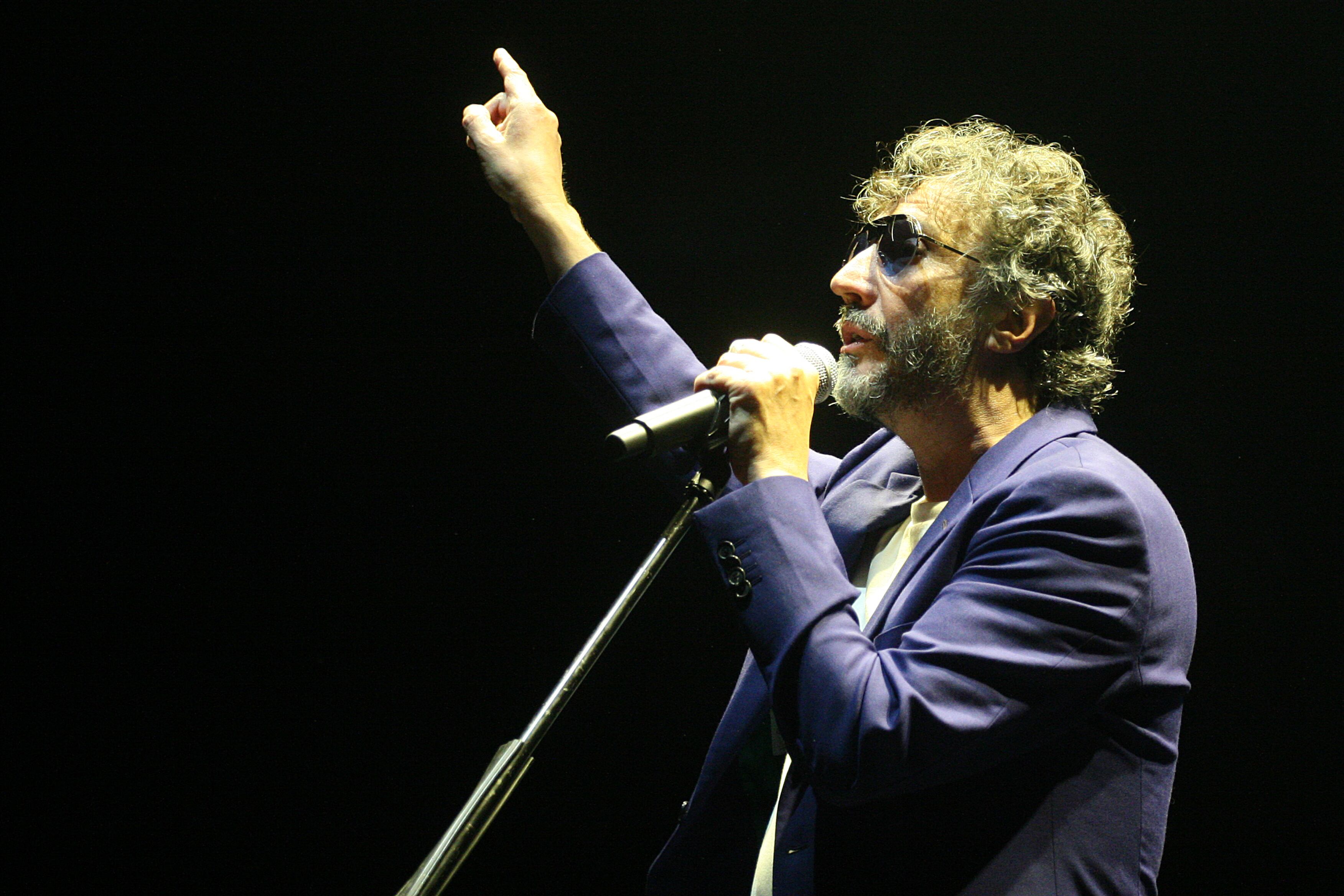 Fito Páez hará un show desde su casa el próximo viernes.