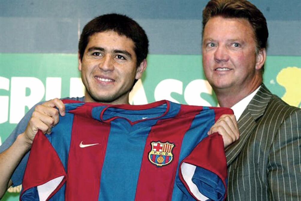 Juan Román Riquelme jugó un año en Barcelona FC, con Louis Van Gaal como director técnico. (Imagen: Télam)