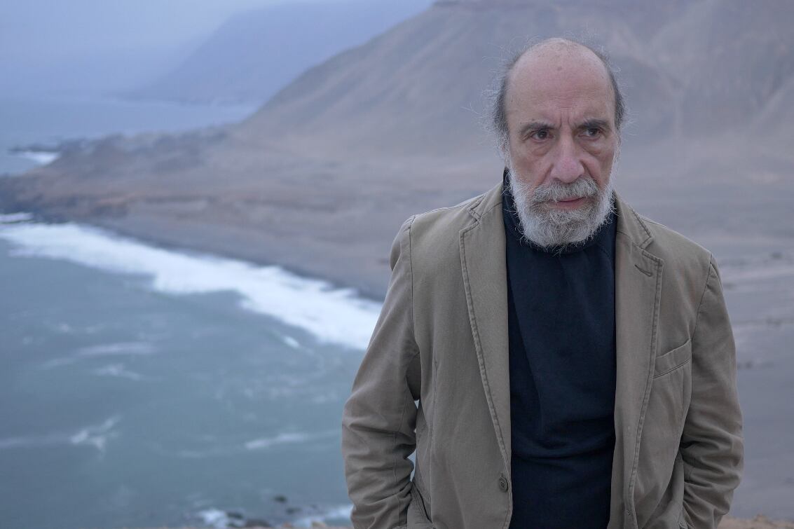 La película de Alejandra Carmona Connobbio recorre al poeta como si se tratara de un paisaje.