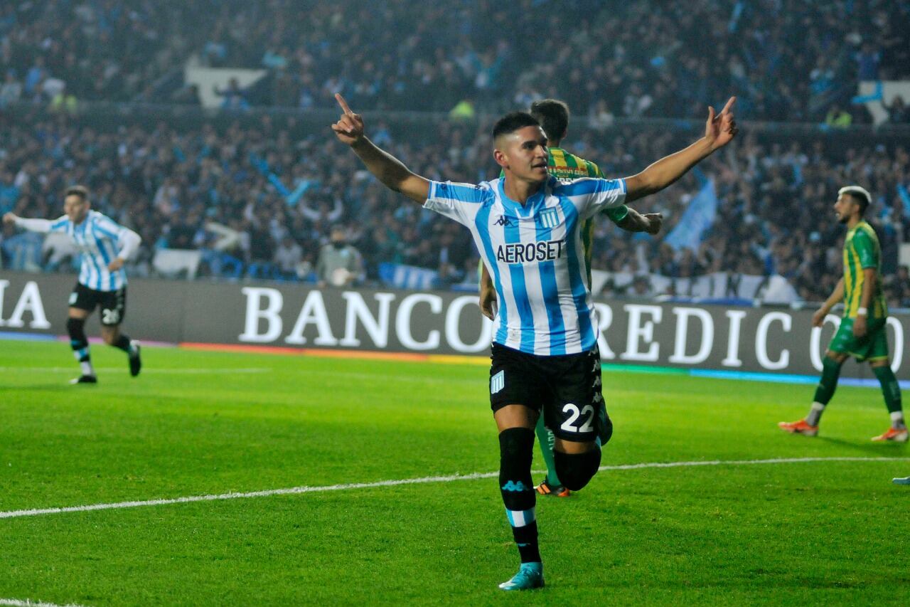 Alcaraz festeja uno de sus goles