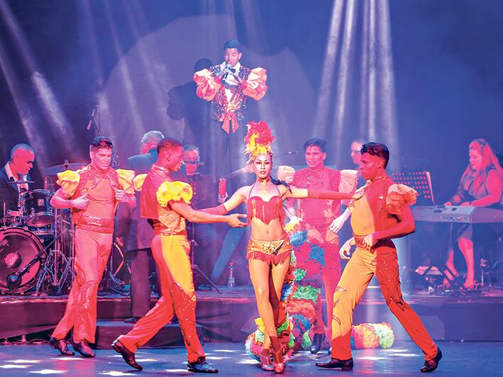 Al ballet cubano Tropicana, que debutó ayer en el Opera, le retuvieron el equipaje en Ezeiza