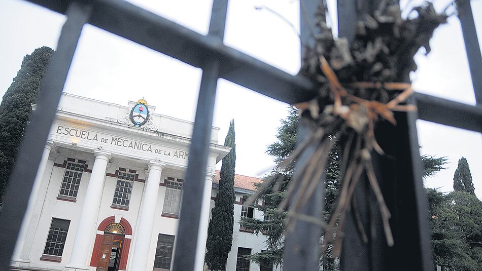 En la ex ESMA se realiza cada sábado la tradicional “visita de las cinco” como modo de recuperar la memoria.