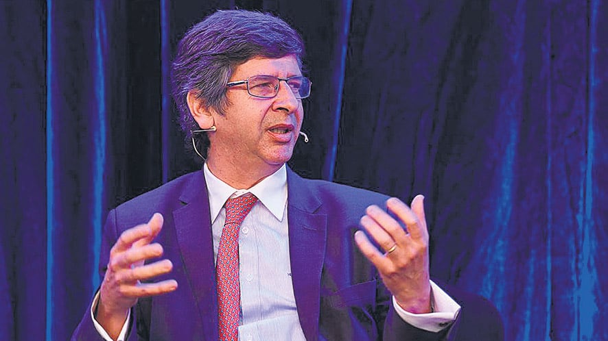 El secretario de TIC, Héctor Huici, es quien impulsa la flexibilización que beneficiaría a las telefónicas.