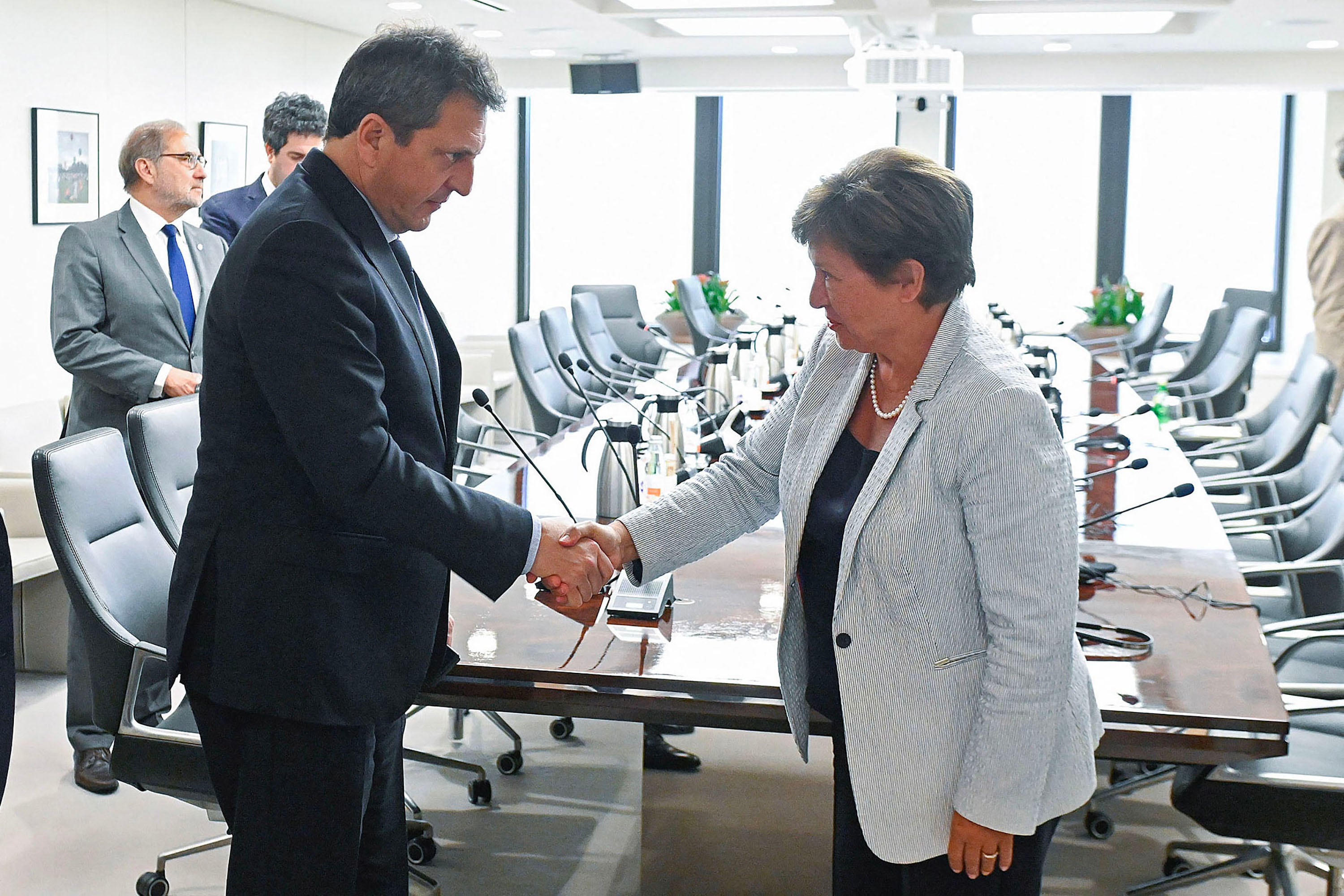 Sergio Massa, ex candidato presidencial por el peronismo y Kristalina Georgieva directora gerente del FMI