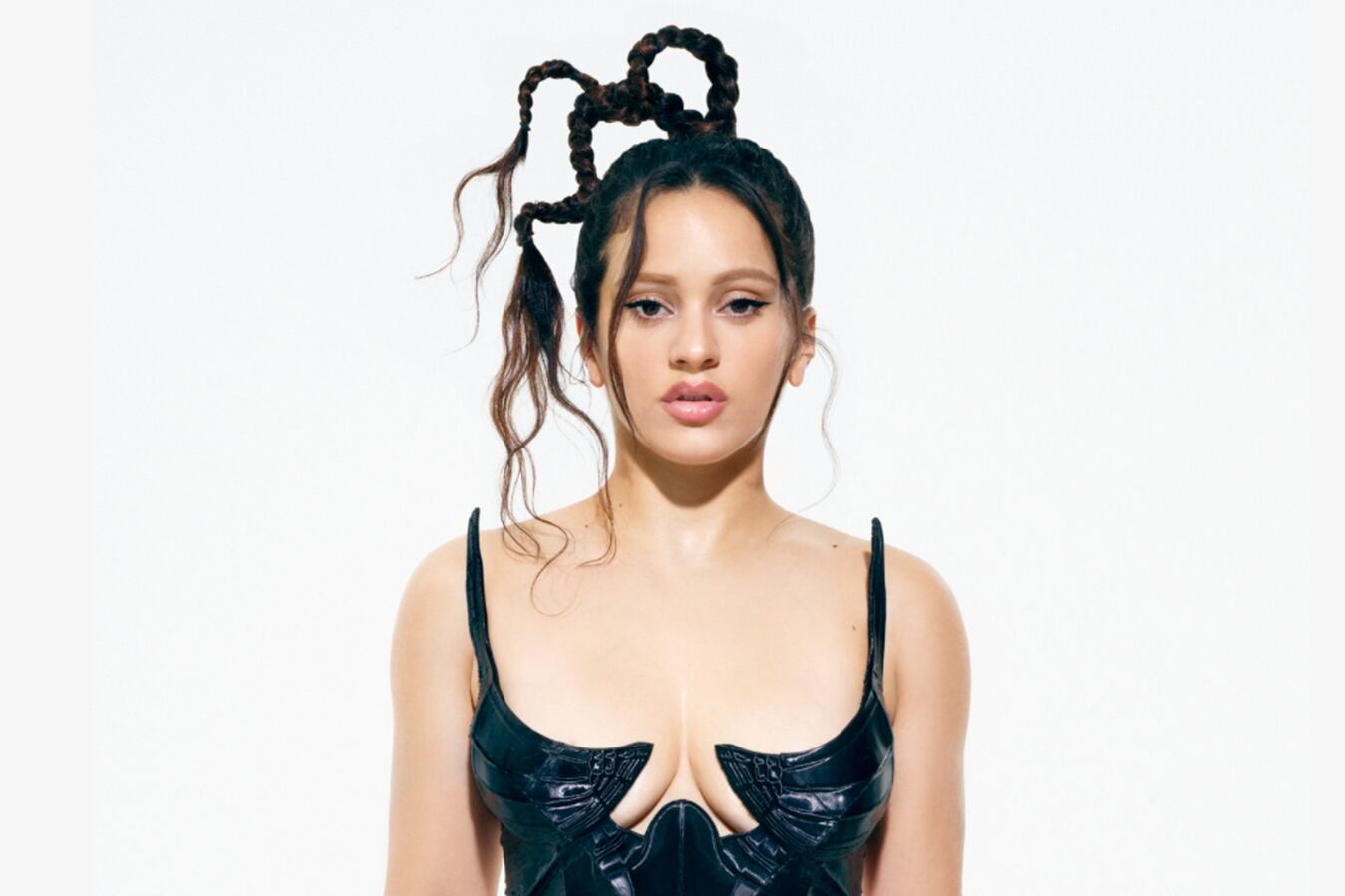 Rosalía se monta a su disco nuevo y sale a recorrer el mundo, mientras el reggaetonero prepara su tour de despedida