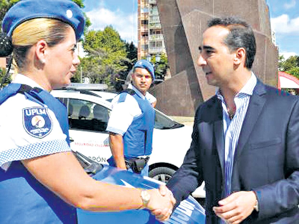 Un saludo del intendente del PRO Ramiro Tagliaferro a la Policía Municipal.