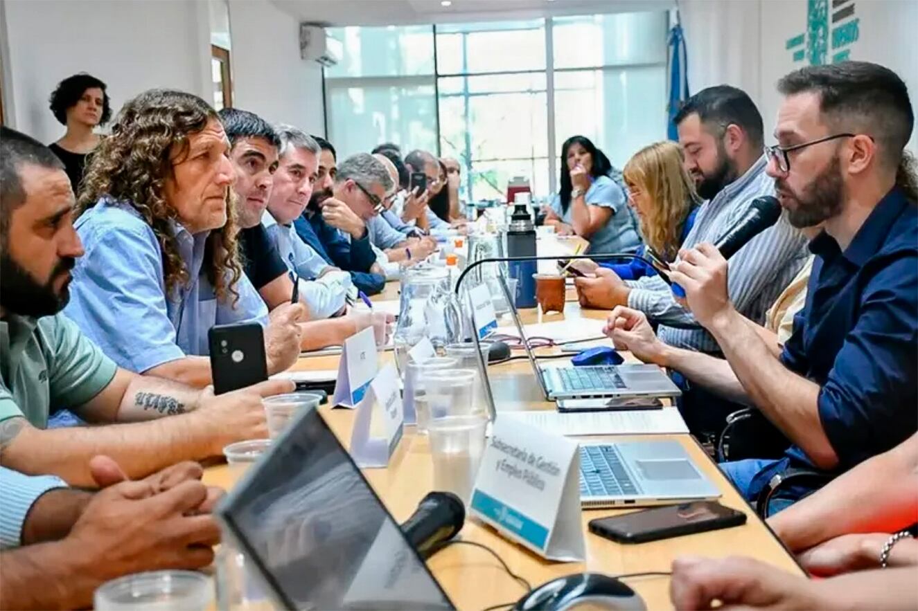 El gobierno y los gremios quieren cerrar la paritaria esta semana. 