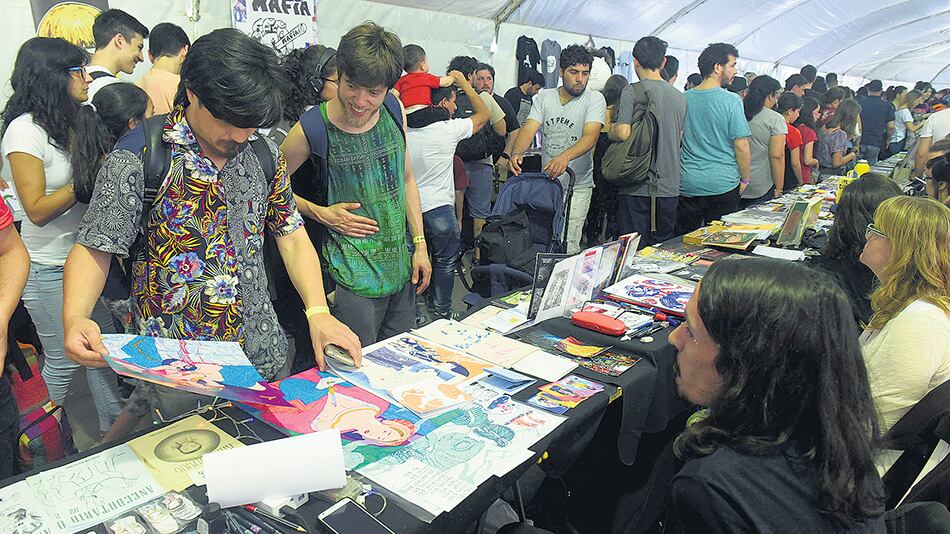 Aún en plena crisis económica, los comiqueros siguen apostando por el evento rosarino.
