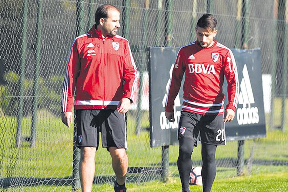 Casco se lesionó en el Superclásico e integra la extensa nómina de los jugadores con los que Gallardo no contará. .