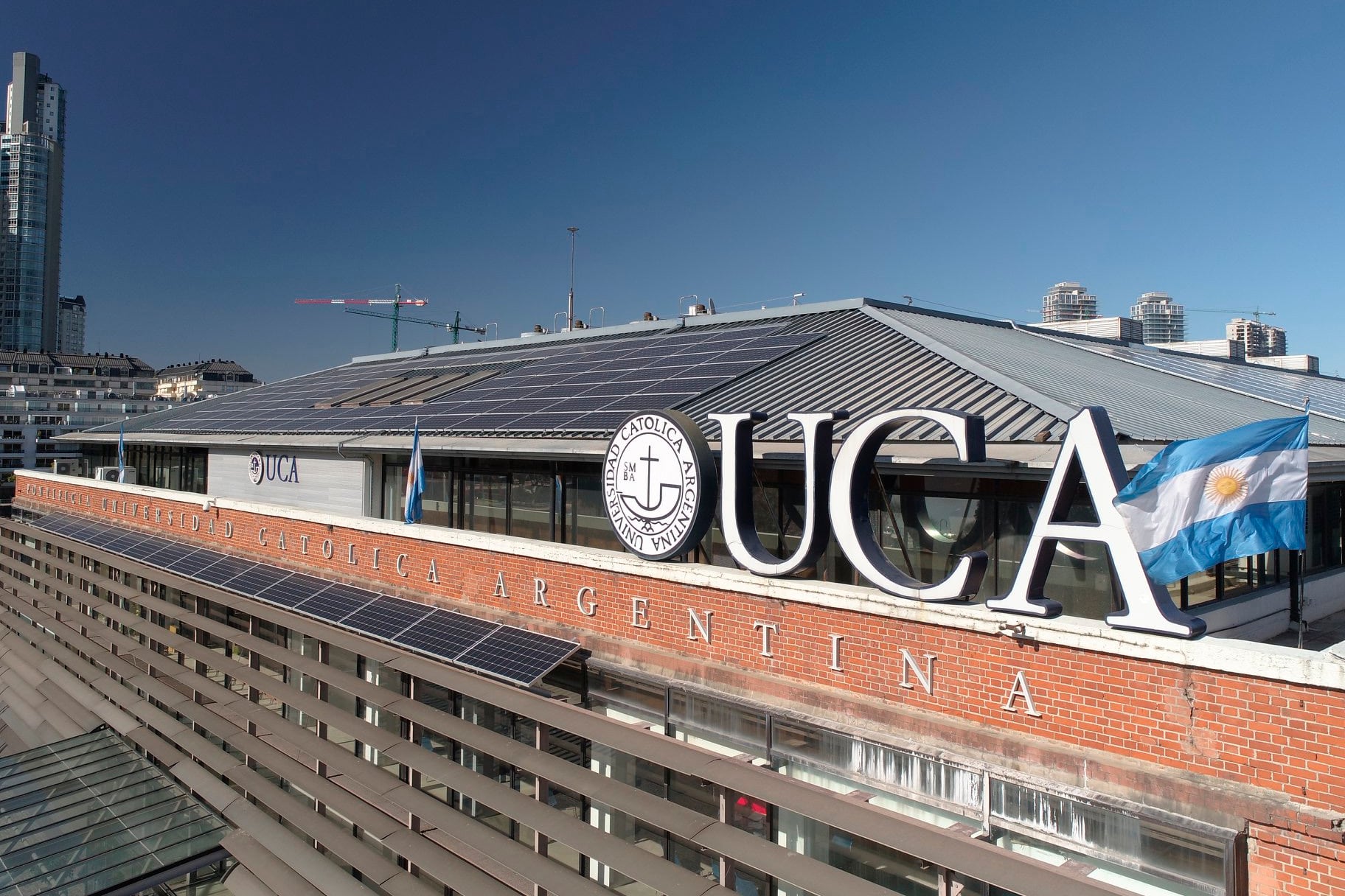 La UCA denunció amenazas extremistas y evacuó su sede en Mendoza