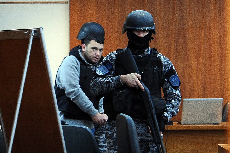 Alvarado es "un asesino serial", según la testigo protegida. 